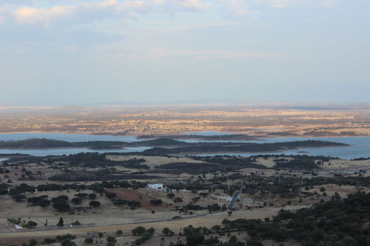 Monsaraz, a dreamy hilltop village in Portugal