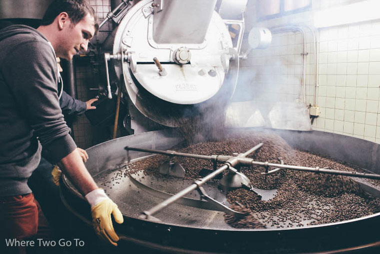 Flor da Selva roasting coffee in Lisbon