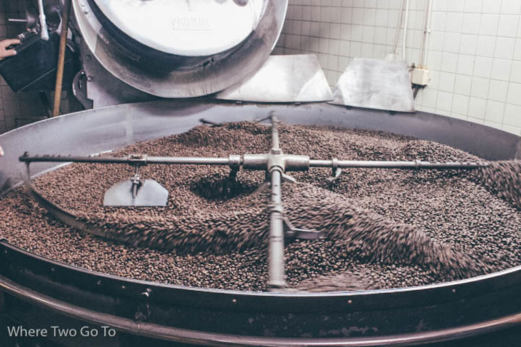 Flor da Selva roasting coffee in Lisbon