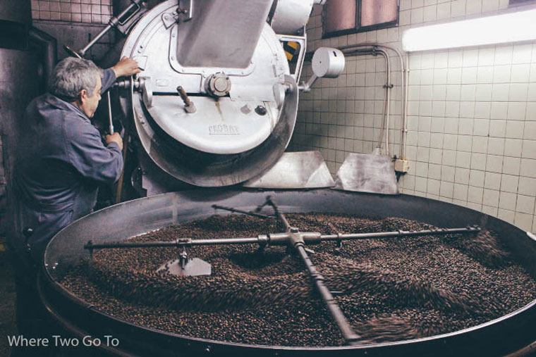 Flor da Selva roasting coffee in Lisbon