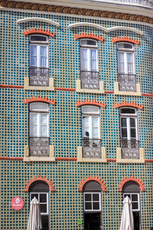Hanging-around-in-Mouraria-Lisbon-Where-Two-Go-To