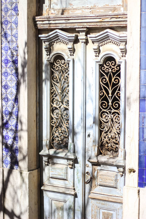 Hanging-around-in-Mouraria-Lisbon-Where-Two-Go-To
